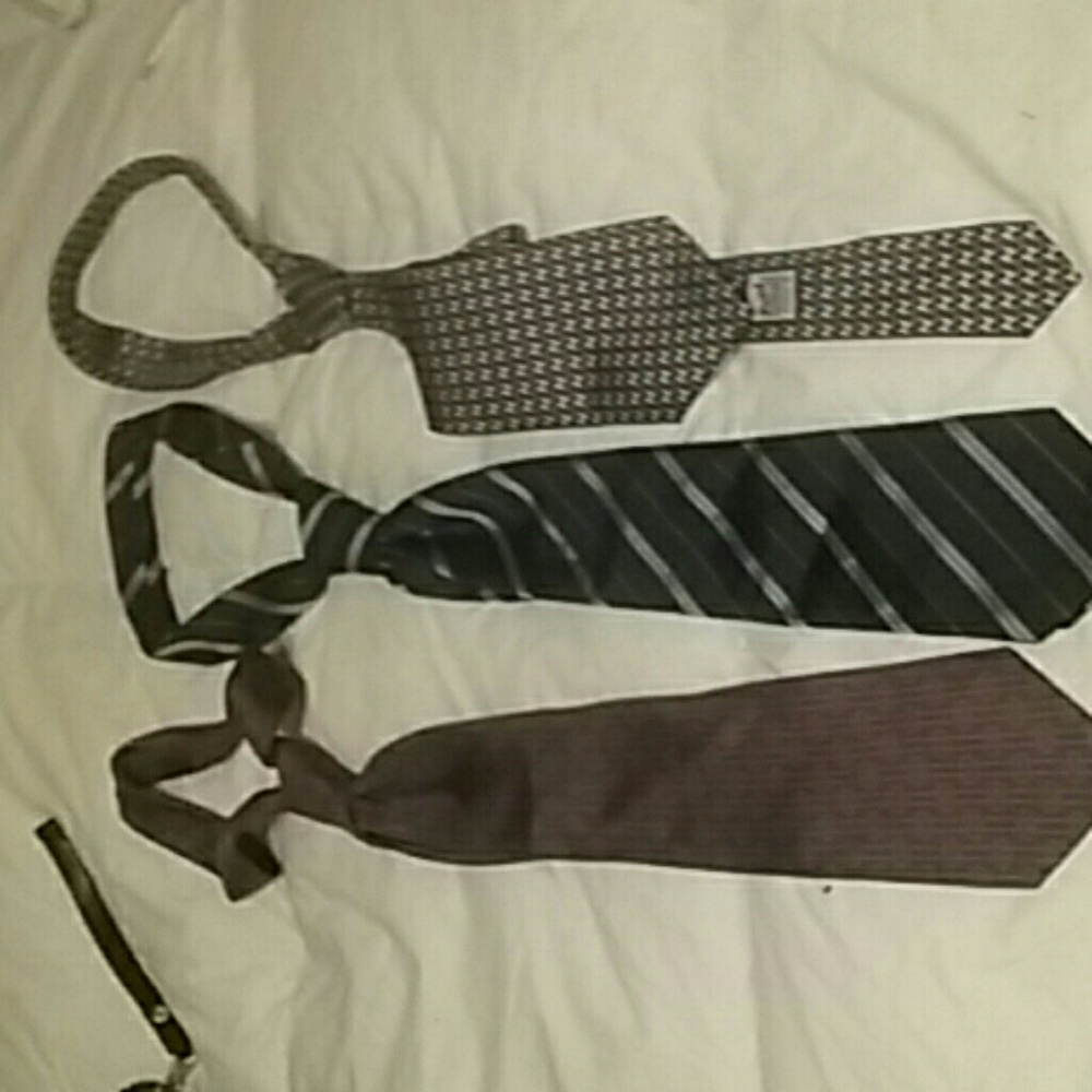 3 Hermes Paris ties