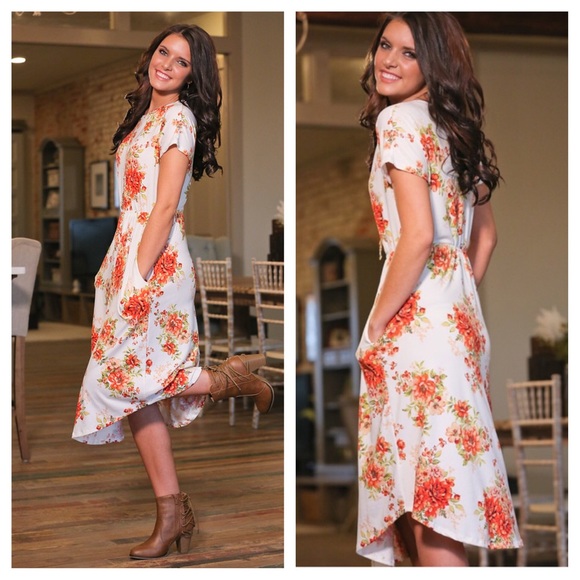 LAST ONE! Ivory Floral Midi Dress w/Pockets - Picture 2 of 3