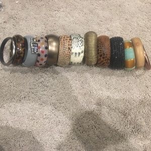 Lot of bangle bracelets!!
