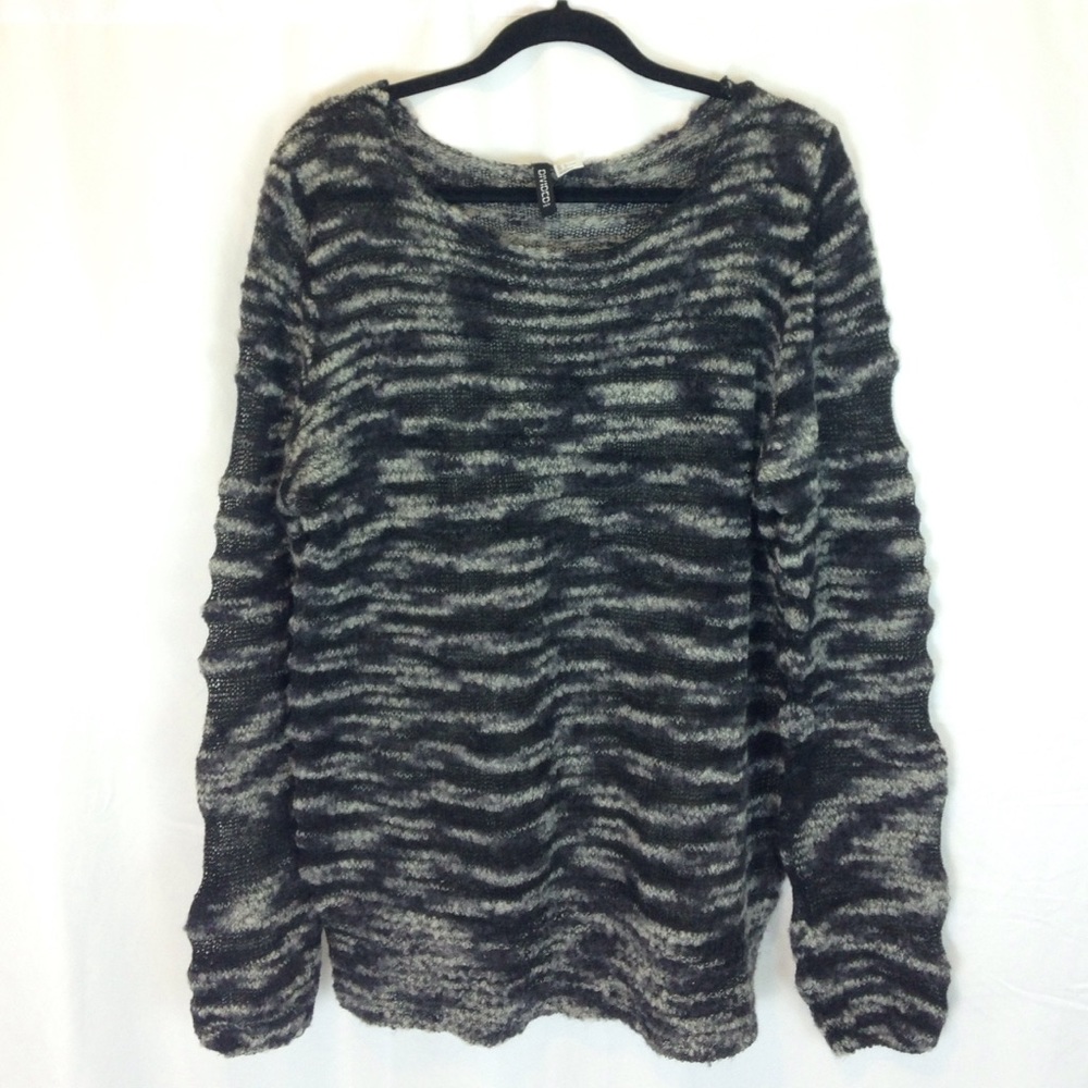 H&M Black and gray sweater