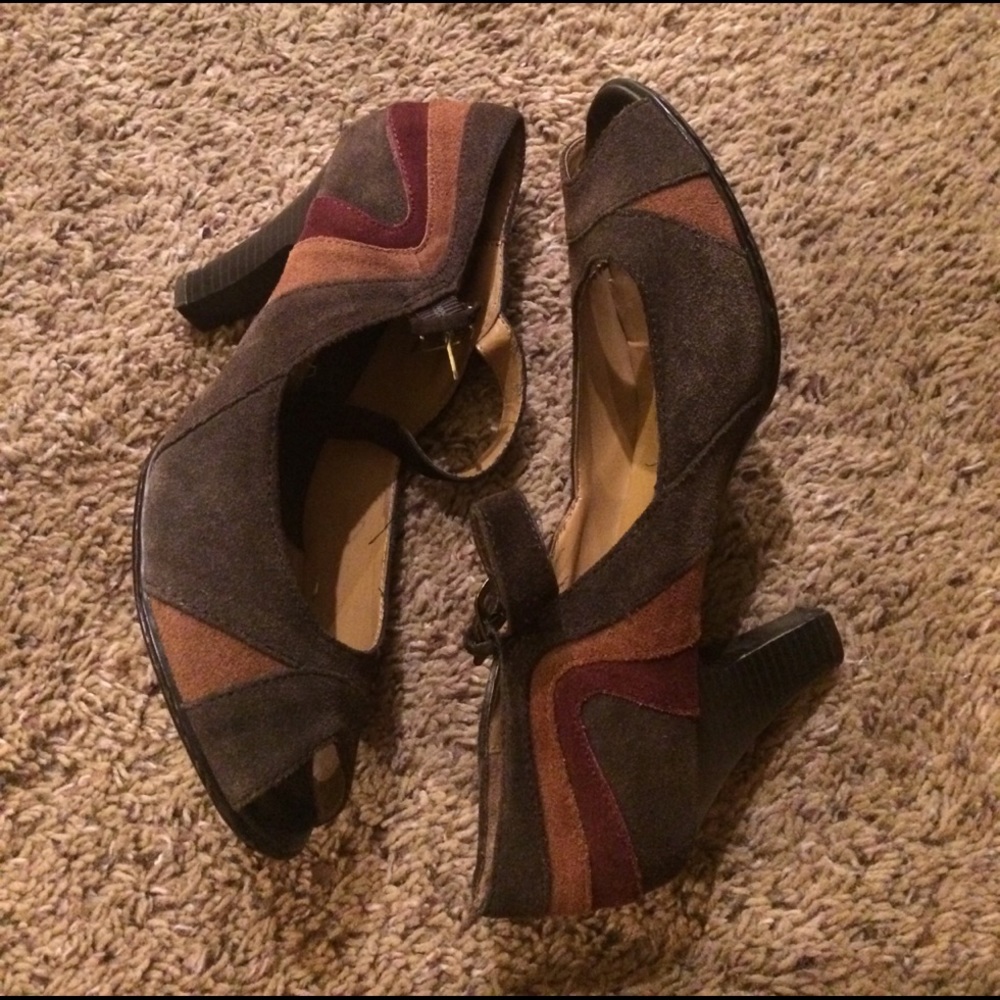 Croat & Barrow pumps