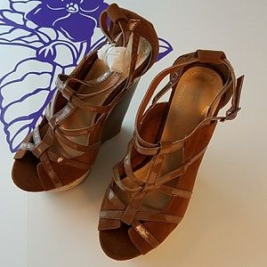 Liliana wedges NWOT