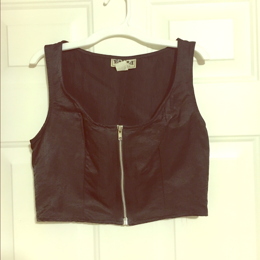 Black crop top