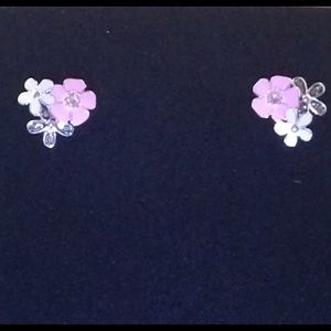925 Sterling Silver Woman's Flower Stud Earrings.