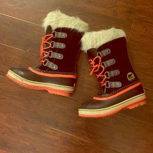 Sorel Joan of Arctic insulated leather snowboots