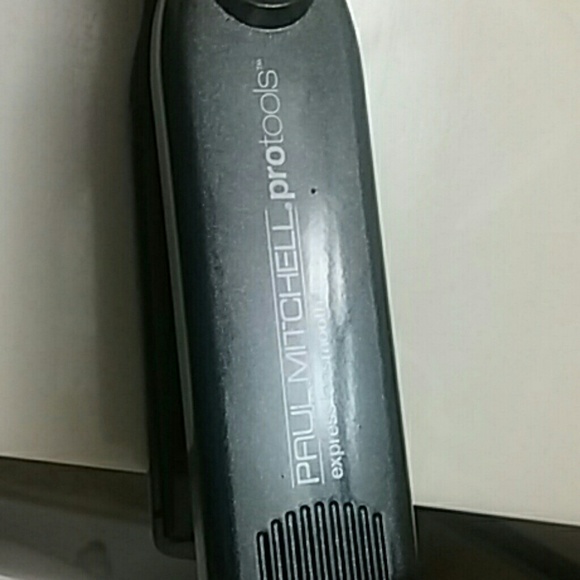 paul mitchell

 Other - Flat iron paul mitchell