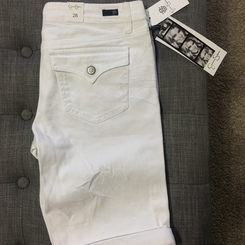 White Bermuda shorts