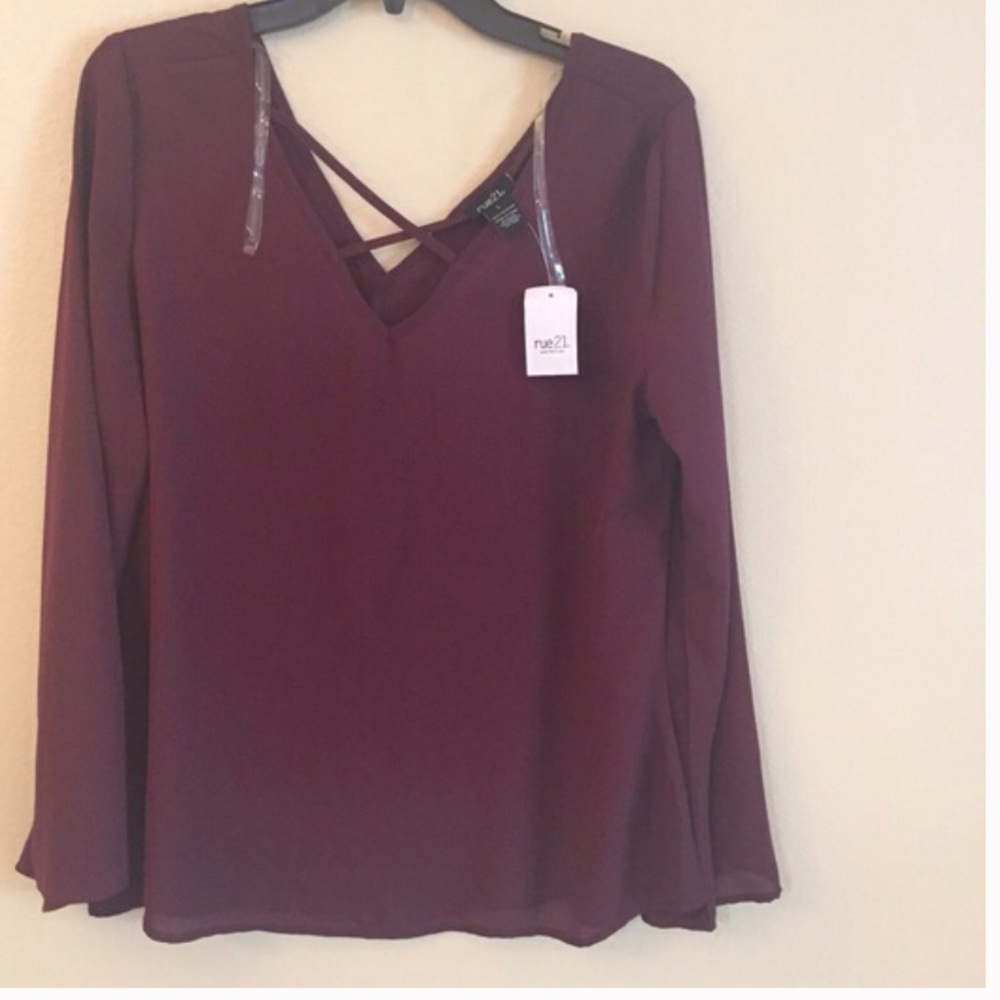 FINAL PRICE -Sexy criss cross top