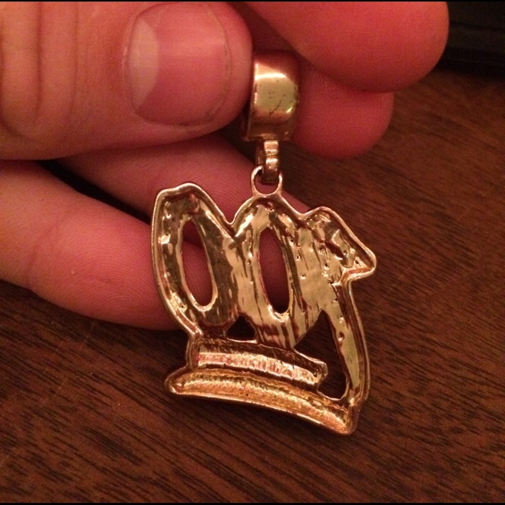 100 pendent - Picture 2 of 3