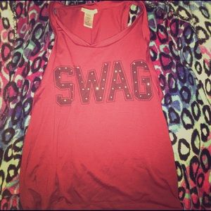 Cute lose workout shirt .