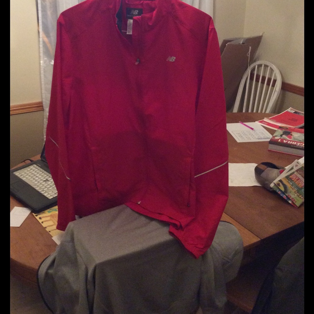 New Balance running coat Size. XL