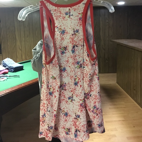 Tank top - Picture 2 of 3