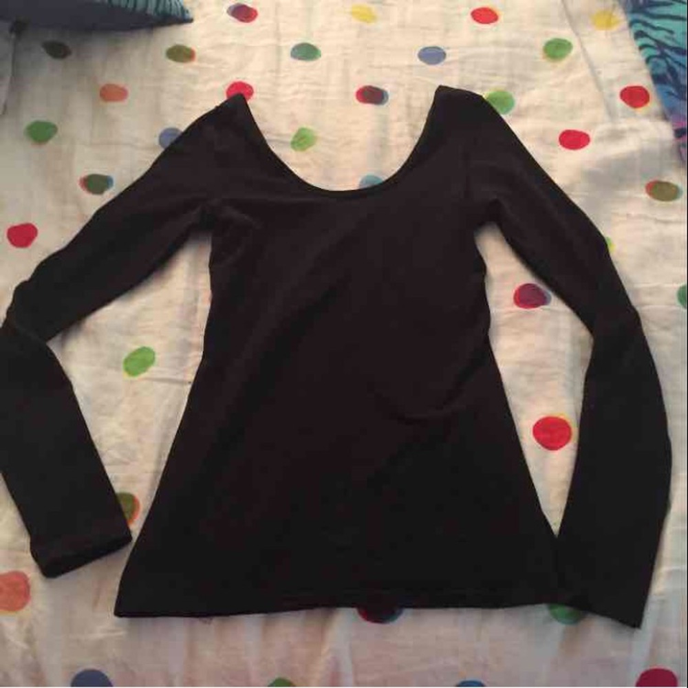 Lululemon size 4 black shirt