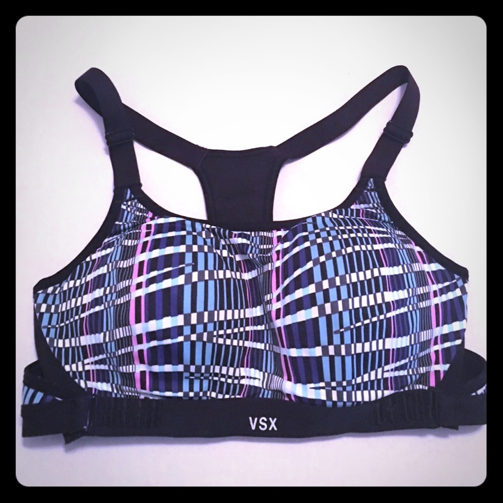 ⭐️Victoria secret training bra VSX 34 B no wires