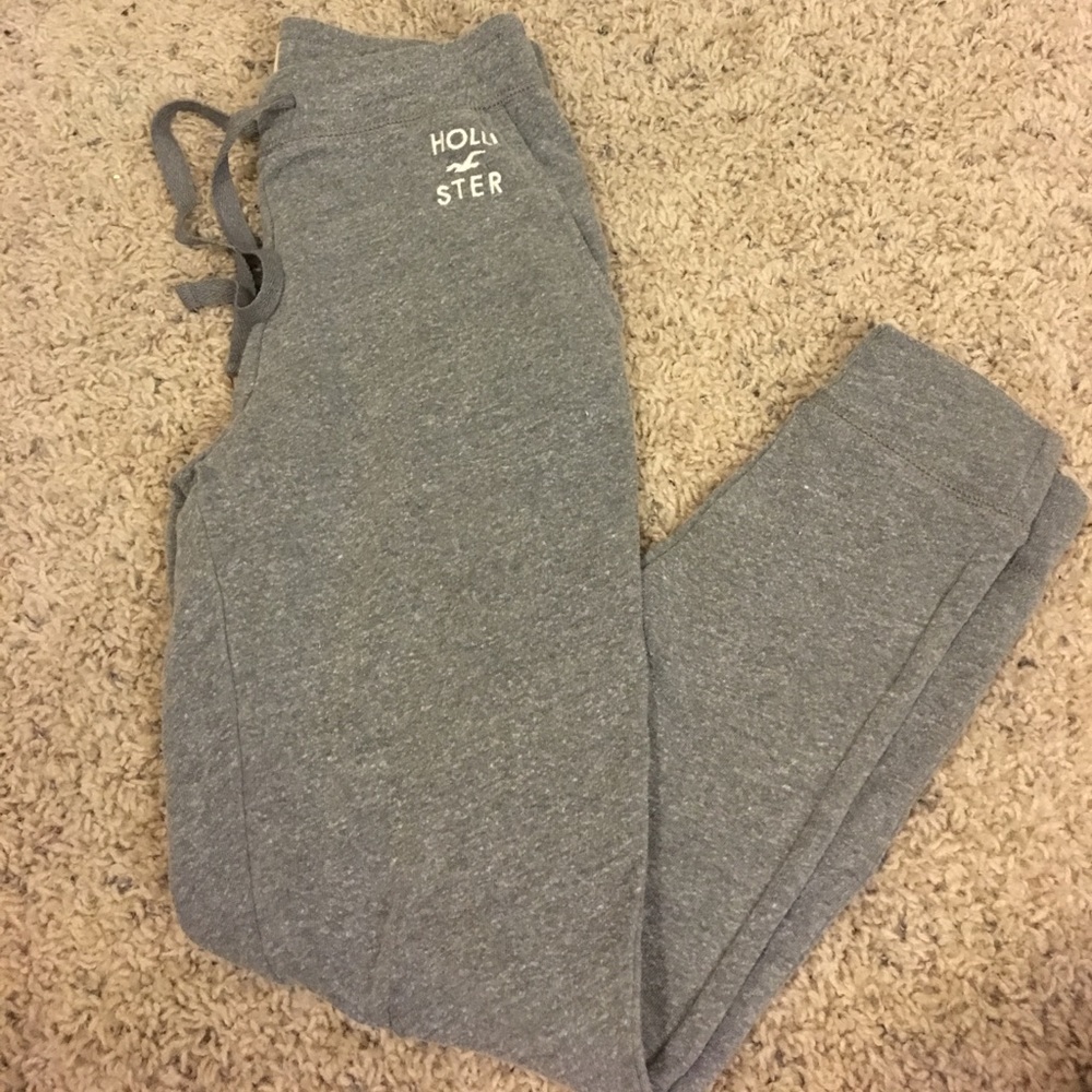 Hollister joggers