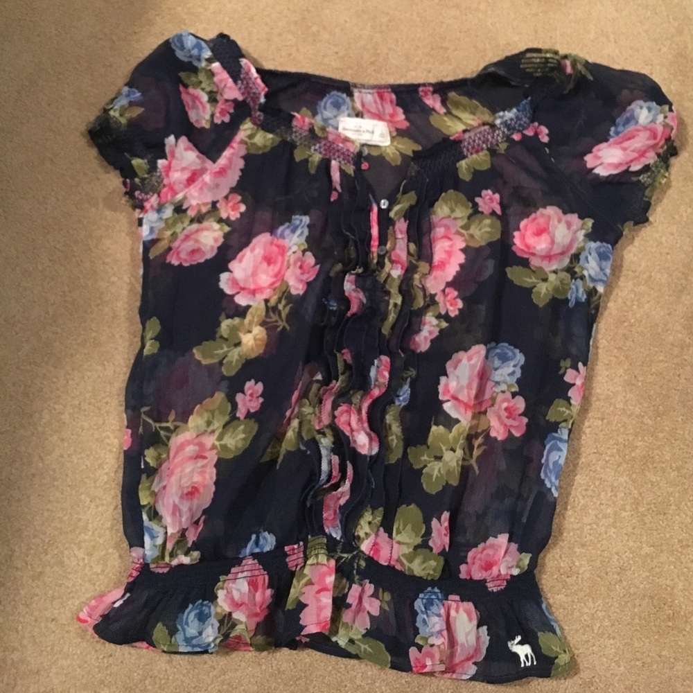 Barely worn Abercrombie and fitch blouse