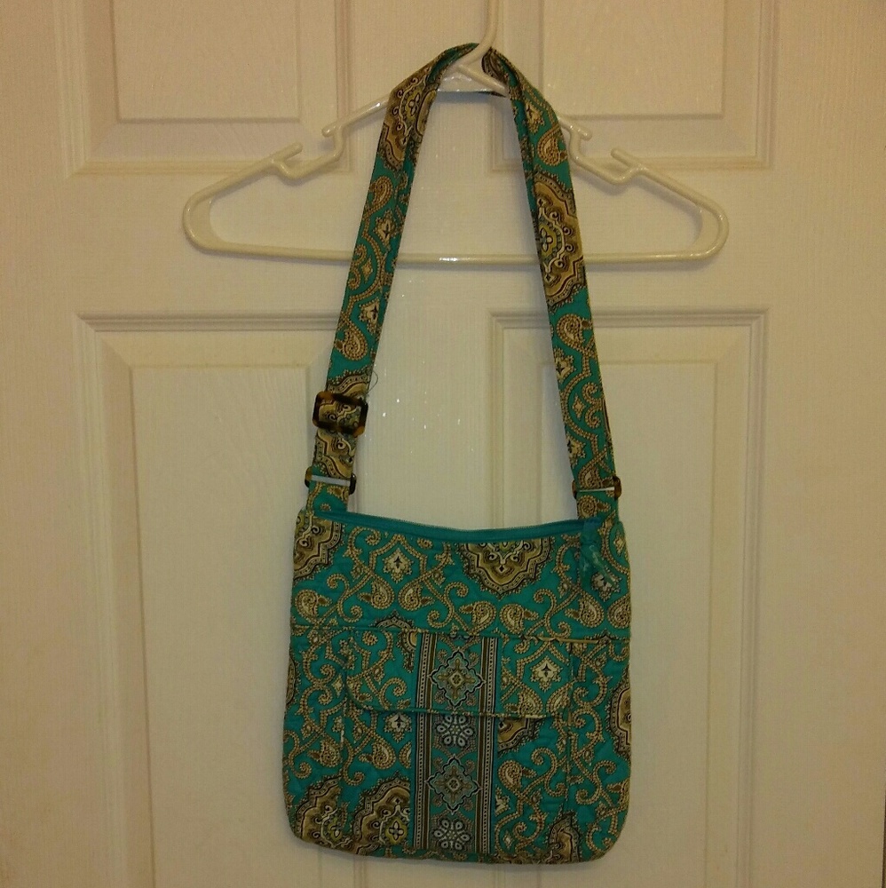 SUPER CUTE Crossbody Vera Bradley bag