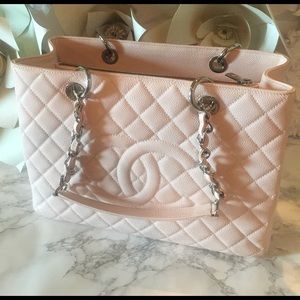 Chanel GST light pink quilted caviar