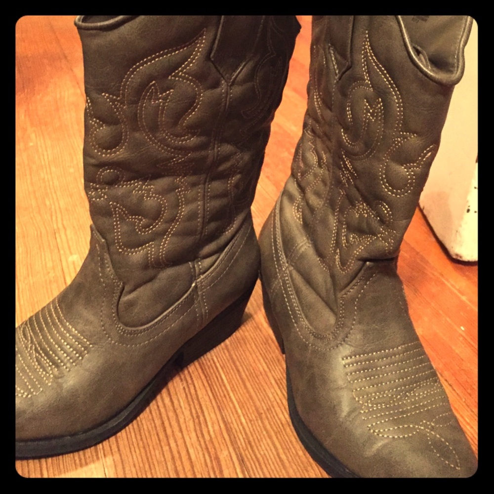 Mossimo "cowboy boots"