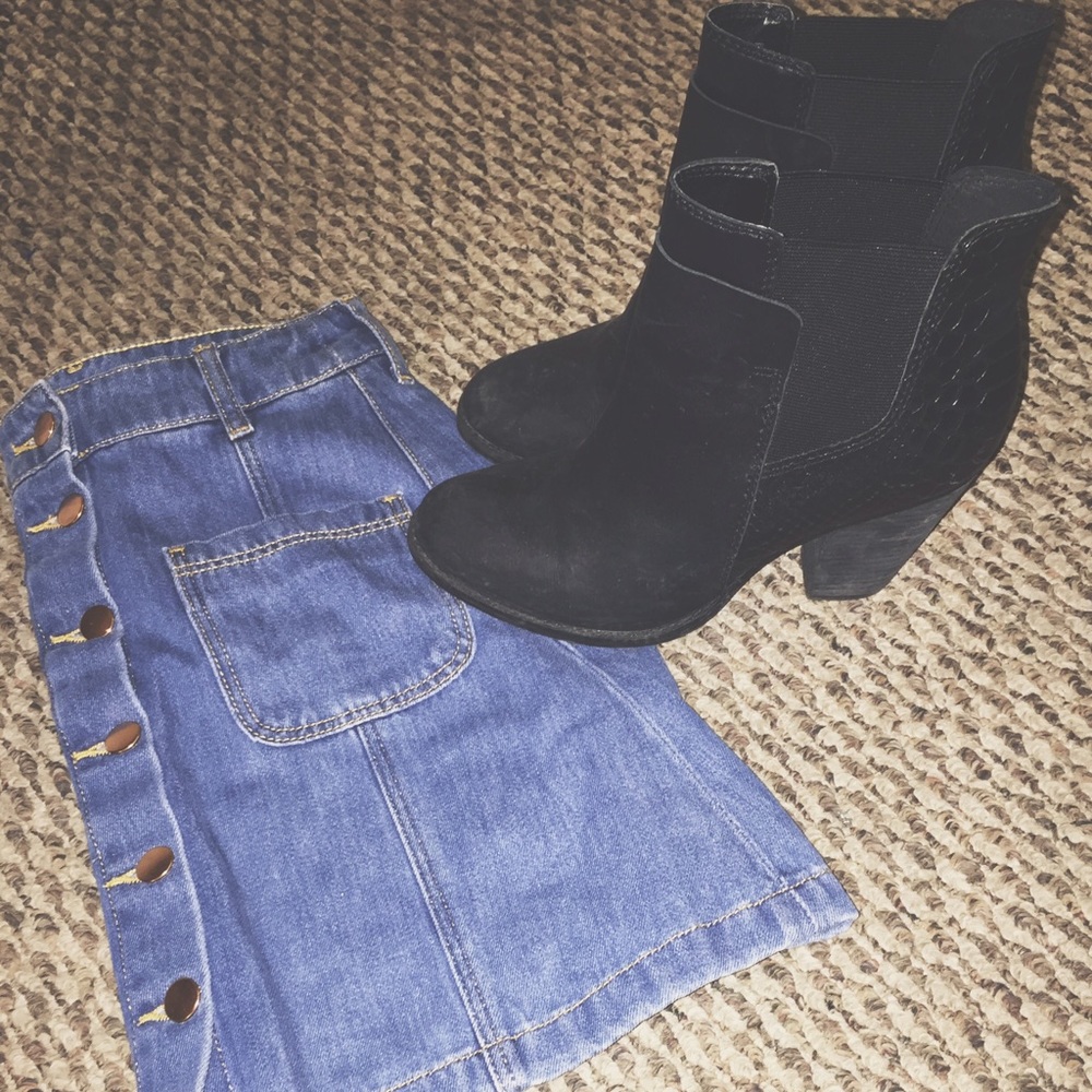 Denim skirt