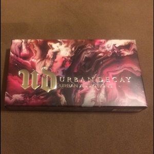 Urban Decay Palette "Urban Addictions": Brand New