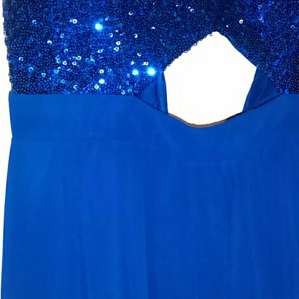 Prom Dress - Picture 2 of 5