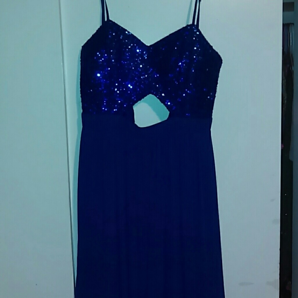 Prom Dress - Picture 3 of 5