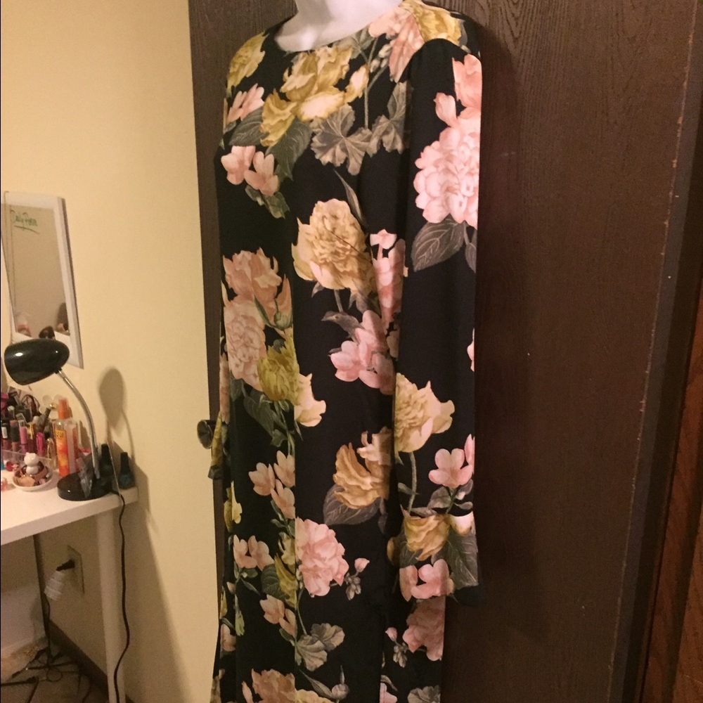 BNWT H&M FLORAL DRESS