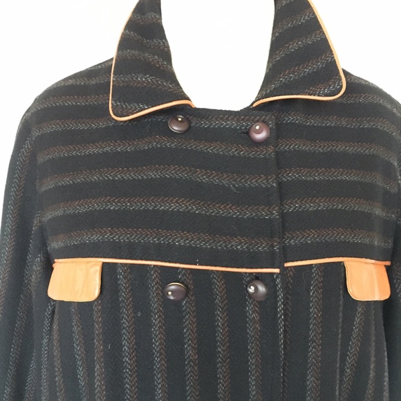 Vintage wool coat with leather trim - Picture 3 of 6