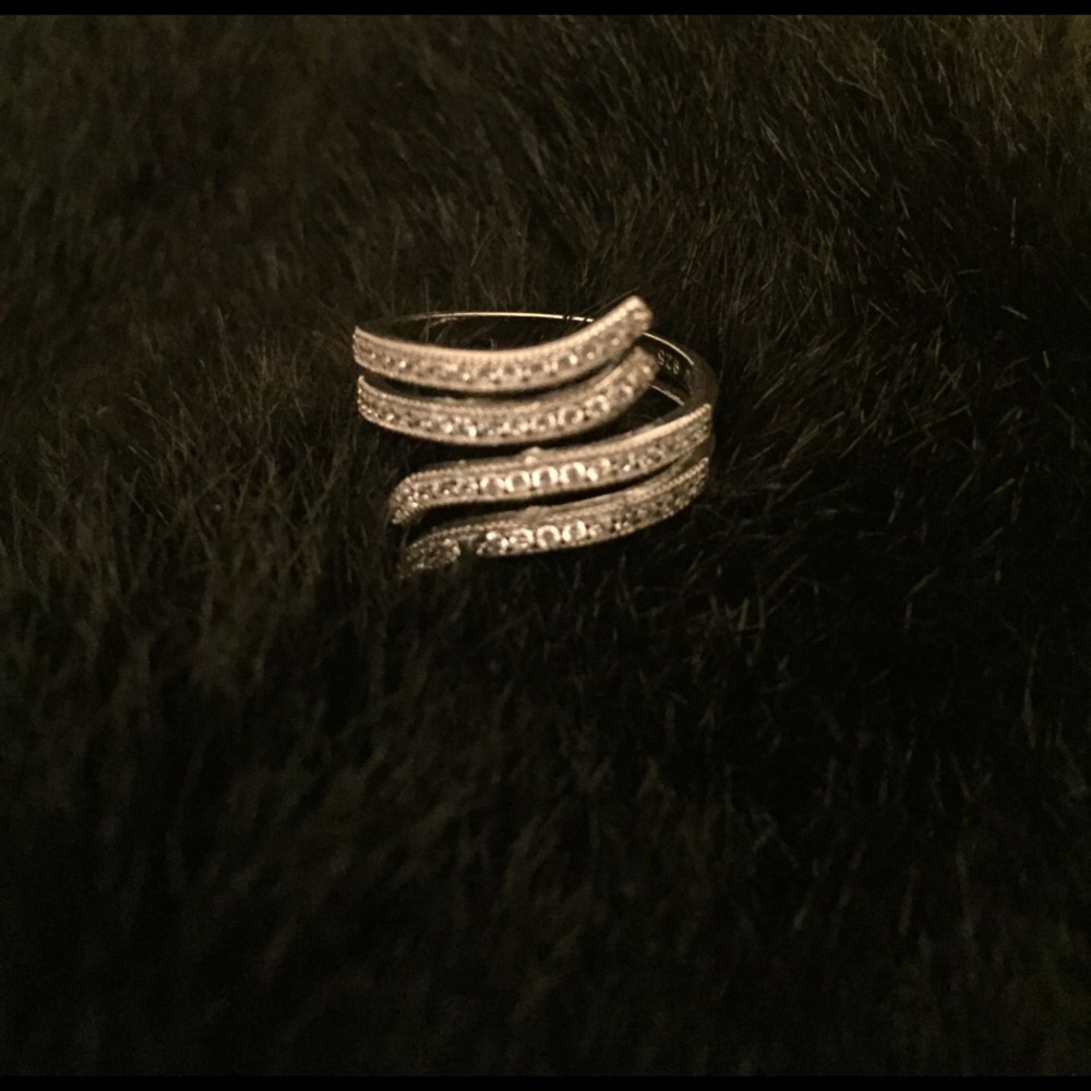 Classic Rhinestone Ring - Picture 1 of 3