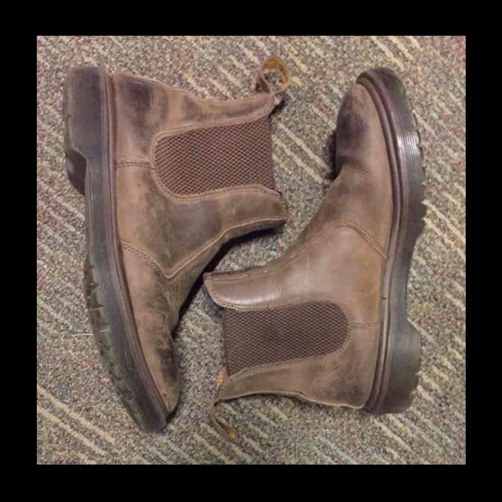 Dr. Martens Chelsea boots. Sz7