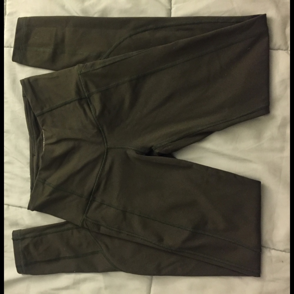 SOLD Victoria Sport knockout high rise with pocket