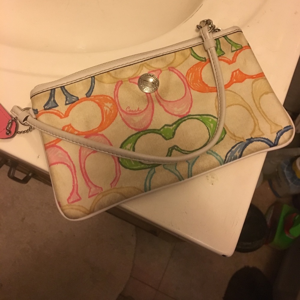 Coach wristlet - Picture 1 of 4