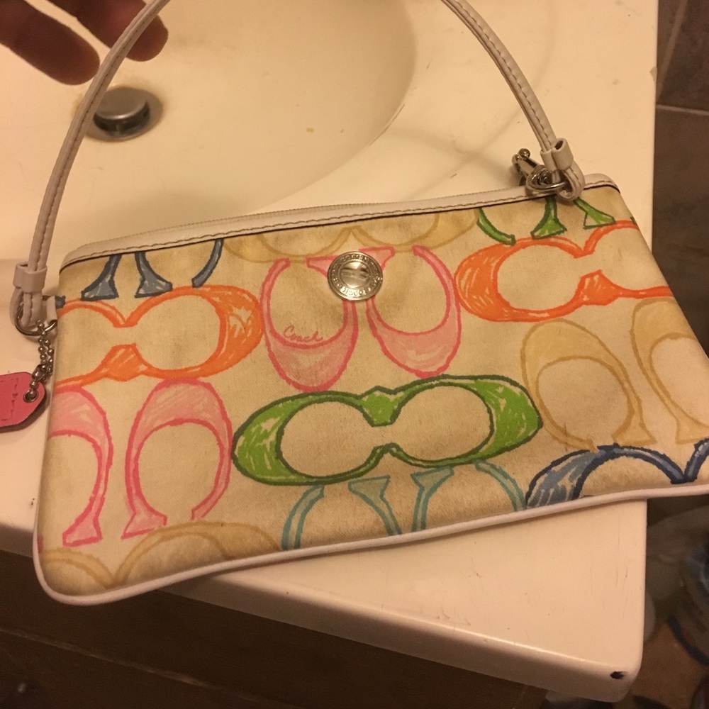 Coach wristlet - Picture 4 of 4