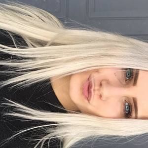 Meet your Posher, Vanessa