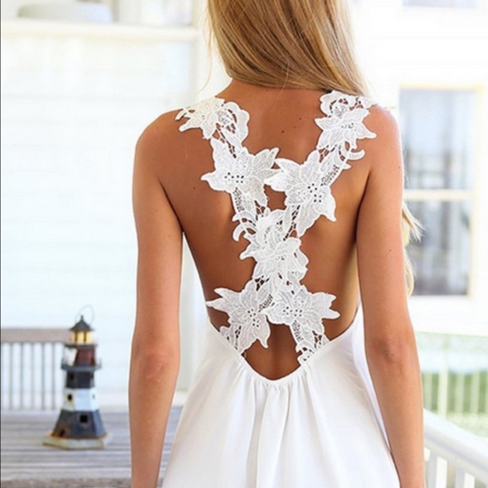 🎉HP! 5/21!🎉 White lace cross backless dress - Picture 3 of 4