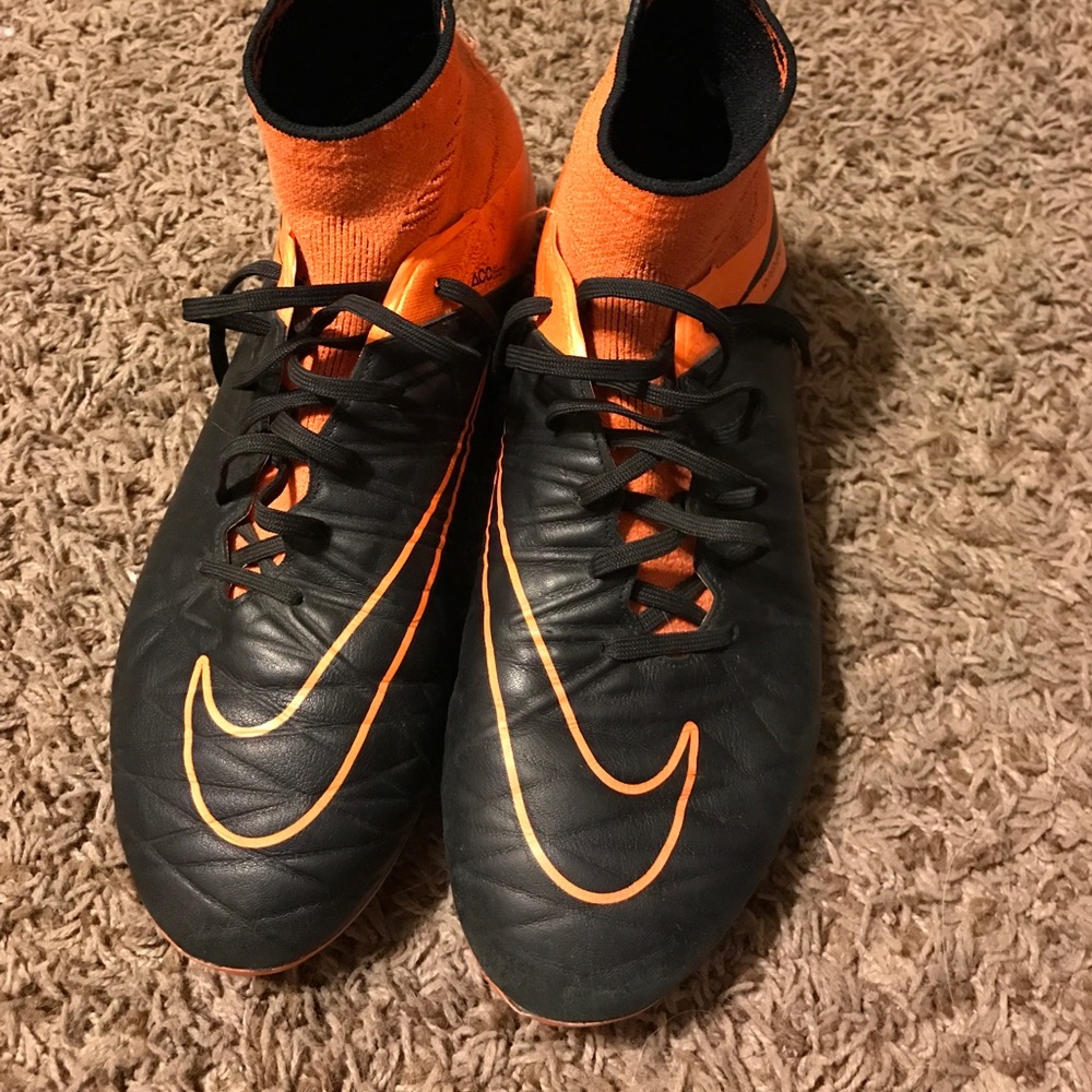 AUTHENTIC Nike Hypervenom Soccer Cleats