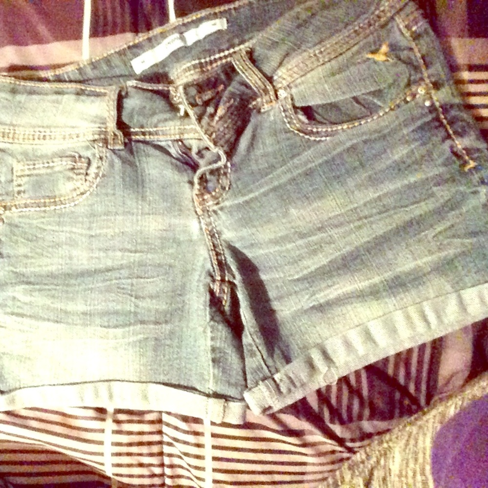 FLASH SALE🦋Comfortable Mid-Thigh Shorts🌺