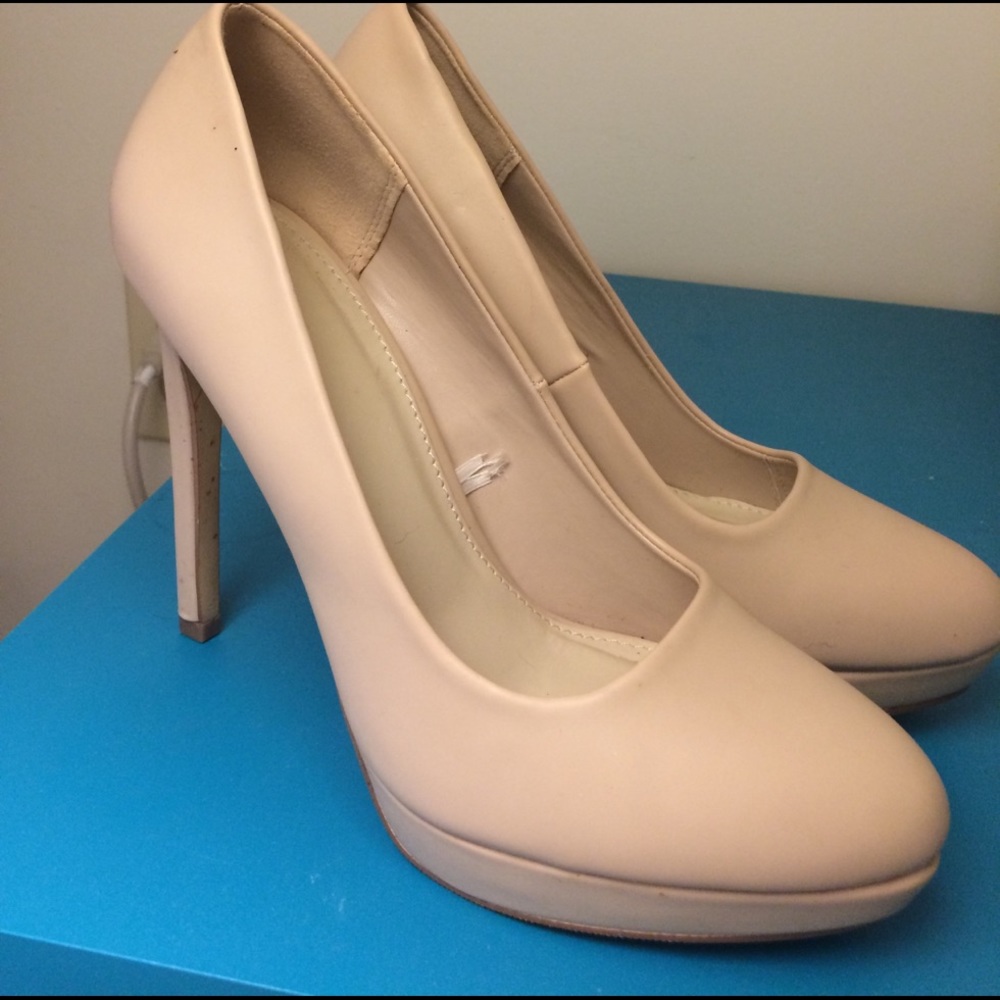 Tan heels