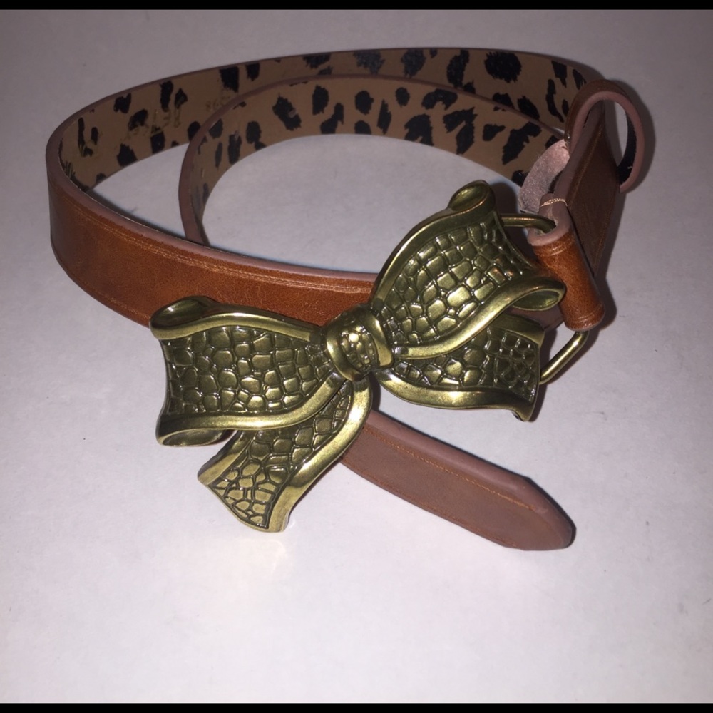 BJ Gold Bow Buckle w/ brown Belt