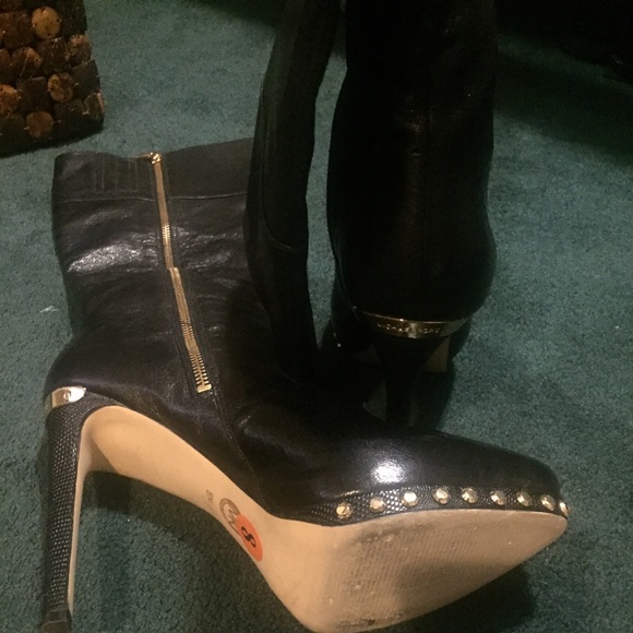 Boots - Picture 3 of 3