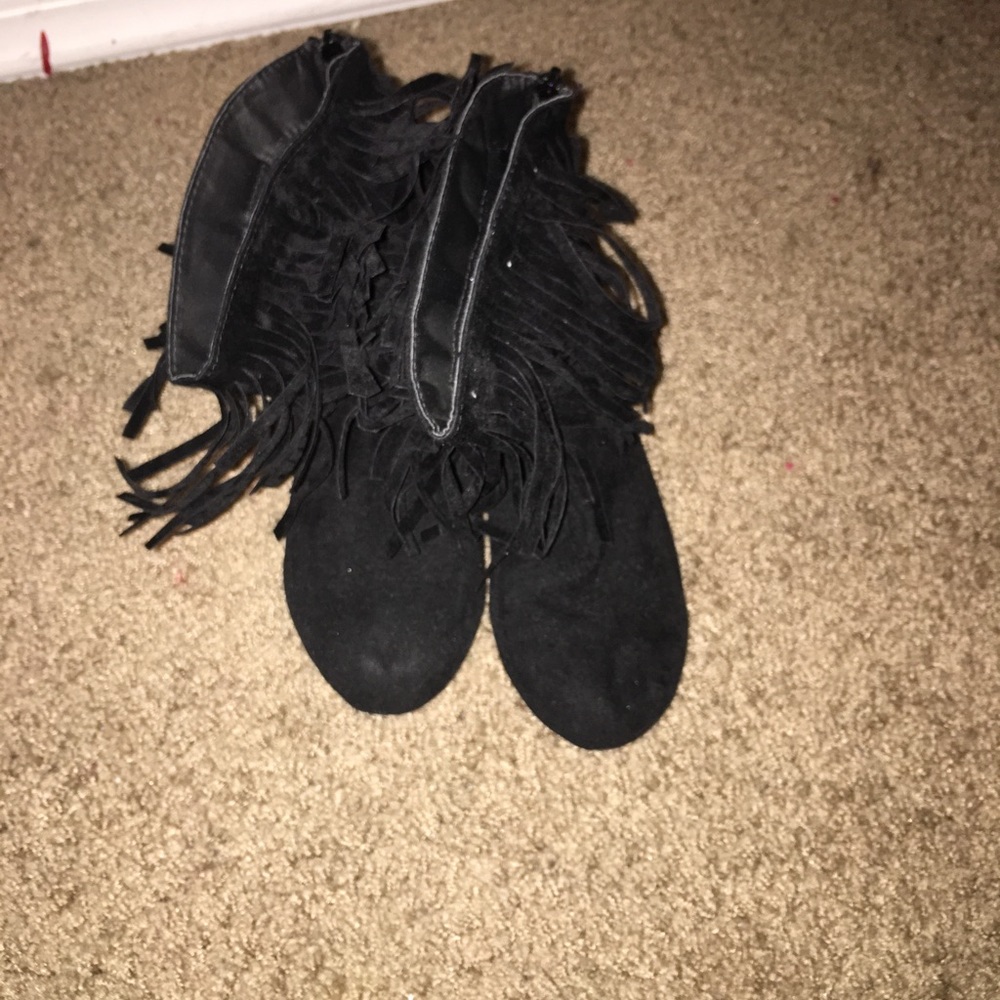 Ruffled boots