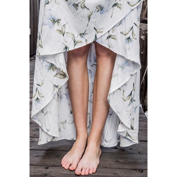 ✨1 left! ✨ADRIENNE  Maxi Dress - Picture 4 of 5