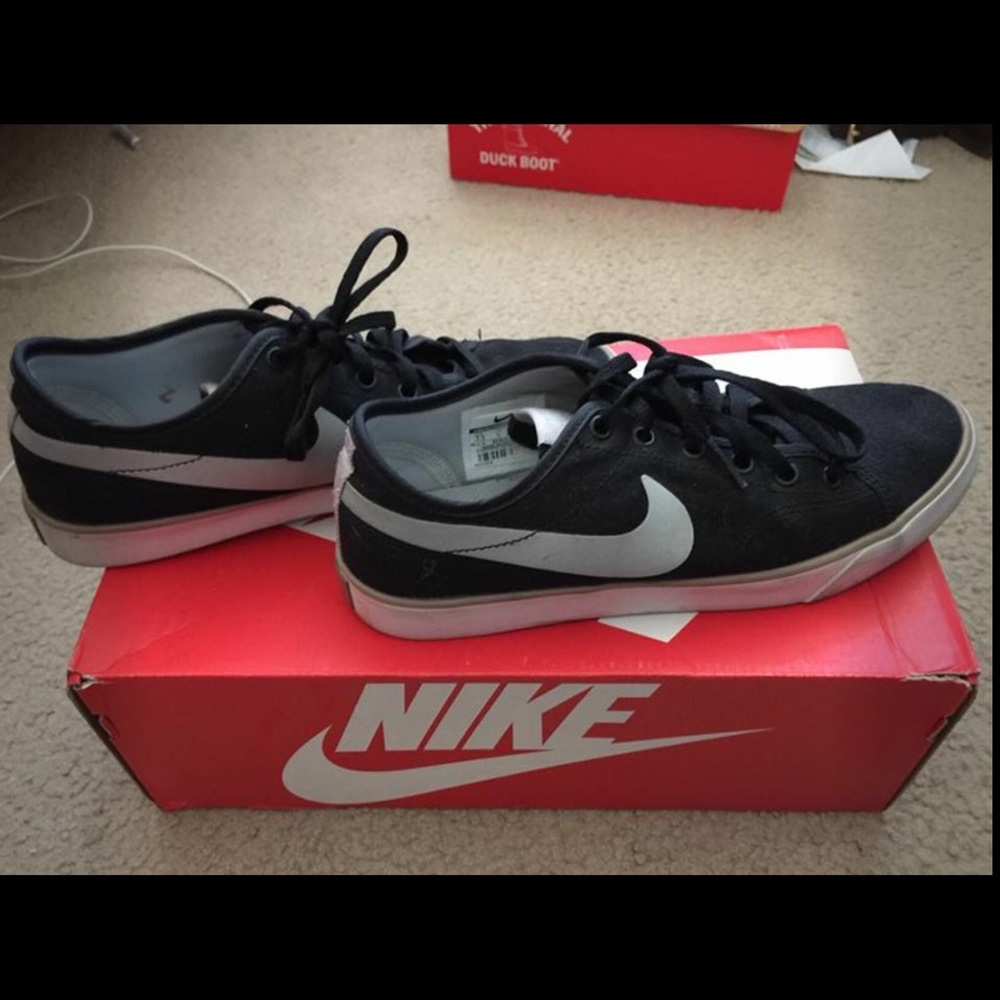 Women's Nike shoes