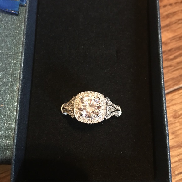 💕SALE 925 sterling silver engagement promise ring - Picture 2 of 4