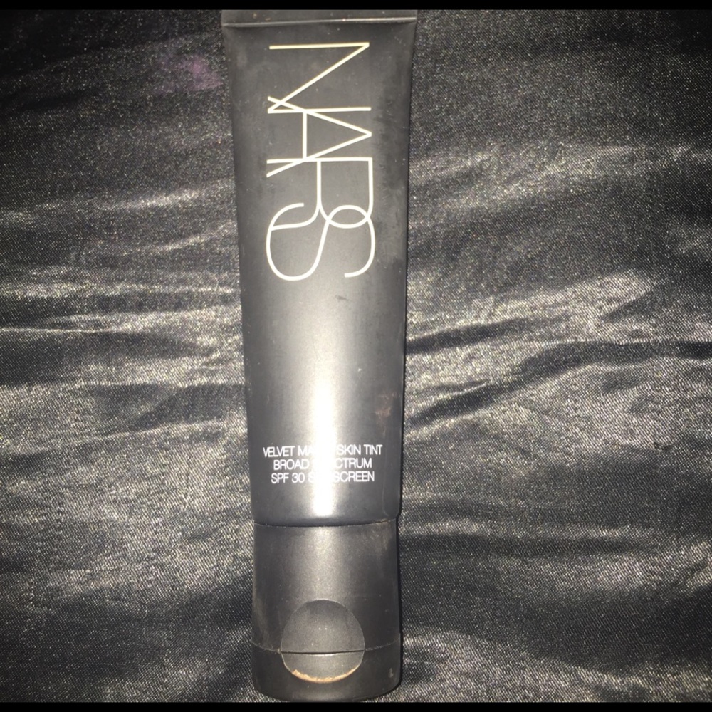 NARS Velvet Skin Tint *Martinique
