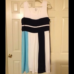 Sleeveless color block dress