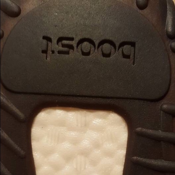 Yeezys size 9.5 Willing to trade for supreme - Picture 7 of 7