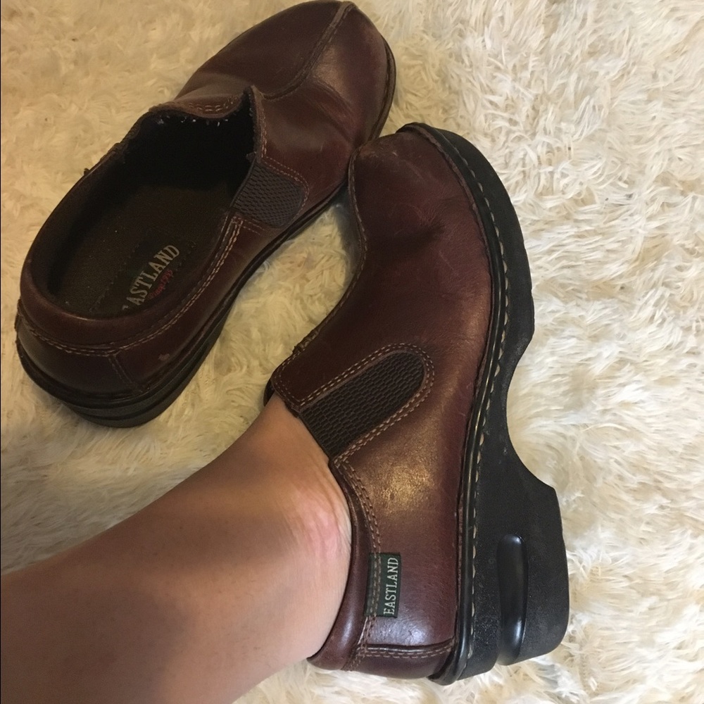 Women's comfortable slip  on east land shoes