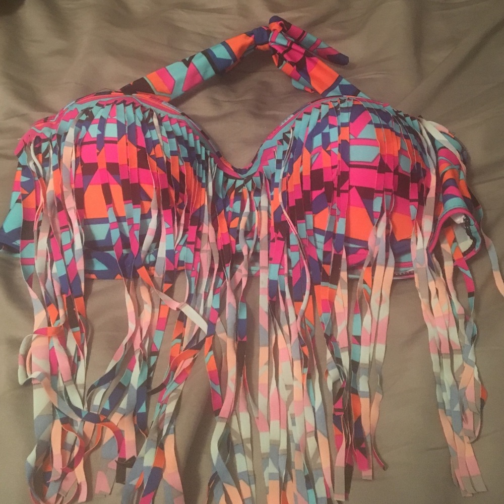 High waisted, fringe bikini top ties at neck